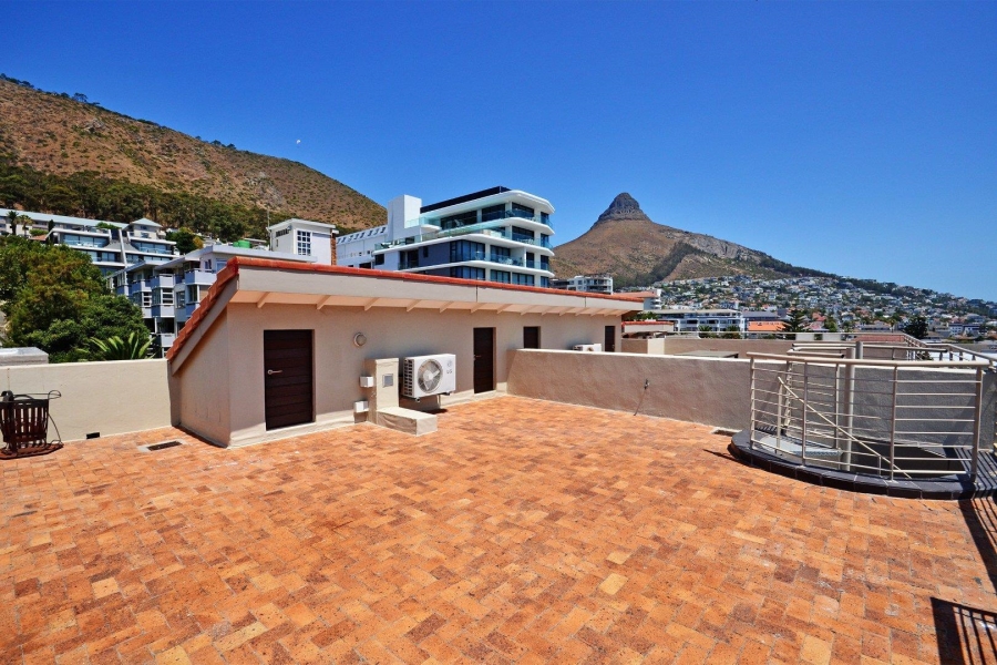 To Let 2 Bedroom Property for Rent in Sea Point Western Cape